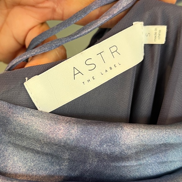 ASTR The Label blue and white tie-dye midi dress - Picture 2 of 3